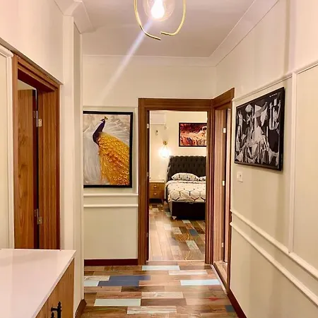 Apartment Old Town Class -3 Bedrooms-165 M2 -100 Mbps Internet *