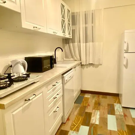 Apartment Old Town Class -3 Bedrooms-165 M2 -100 Mbps Internet