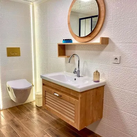 Old Town Class -3 Bedrooms-165 M2 -100 Mbps Internet